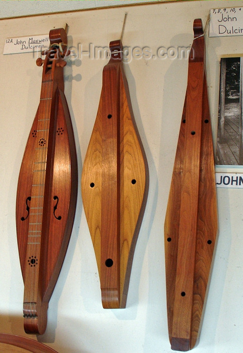 usa703: Norris, Tennessee, USA: mountain dulcimers - Appalachia Museum - a fretted, plucked musical instrument - Americana - photo by G.Frysinger - (c) Travel-Images.com - Stock Photography agency - Image Bank