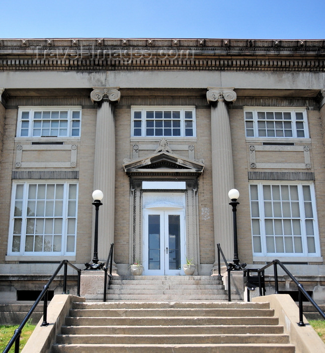 usa711: Jeffersonville, Clark County, Indiana, USA: old Jeffersonville post office on Warder Park - buff-brick structure in neoclassical style with Ionic Columns - photo by M.Torres - (c) Travel-Images.com - Stock Photography agency - Image Bank