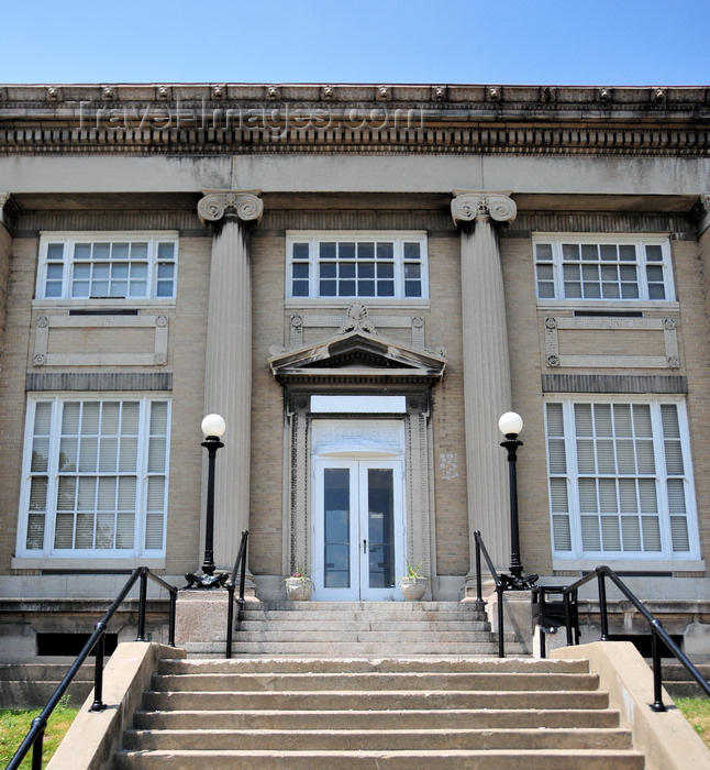 usa711: Jeffersonville, Clark County, Indiana, USA: old Jeffersonville post office on Warder Park - buff-brick structure in neoclassical style with Ionic Columns - photo by M.Torres - (c) Travel-Images.com - Stock Photography agency - Image Bank