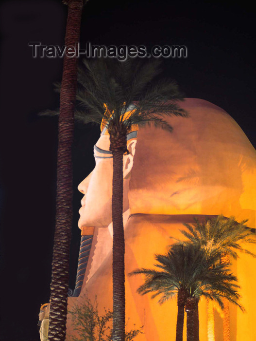 usa721: USA - Las Vegas (Nevada): Luxor Hotel sphinx at night (photo by B.Cain) - (c) Travel-Images.com - Stock Photography agency - Image Bank
