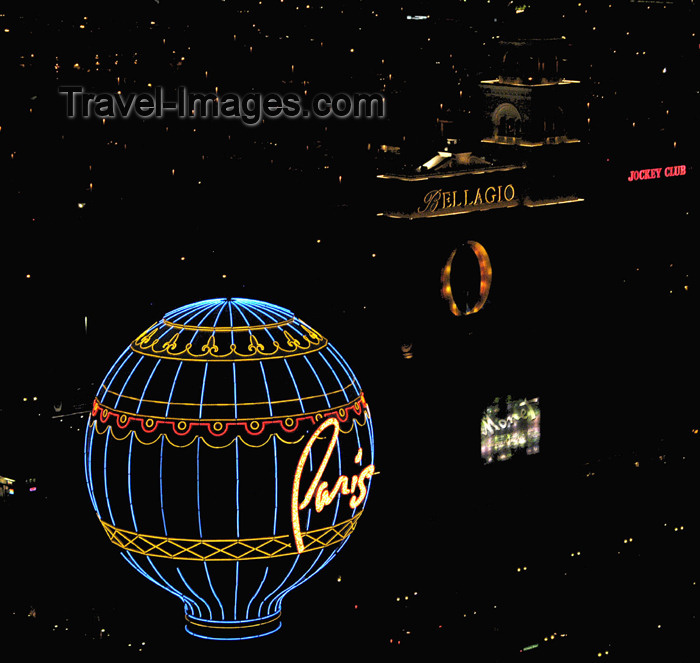 usa723: USA - Las Vegas (Nevada): Paris Hotel balloon at night (photo by B.Cain) - (c) Travel-Images.com - Stock Photography agency - Image Bank