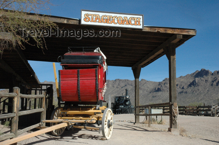 usa730: USA - Tombstone, Arizona - O.K. Corral film set - Old Tucson - Stagecoach station (photo by K.Osborn) - (c) Travel-Images.com - Stock Photography agency - Image Bank