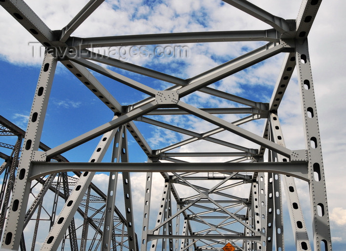 usa776: Kansas City, KS, USA: truss bridge over the Missouri river on 7th St Trafficway - photo by M.Torres - (c) Travel-Images.com - Stock Photography agency - Image Bank