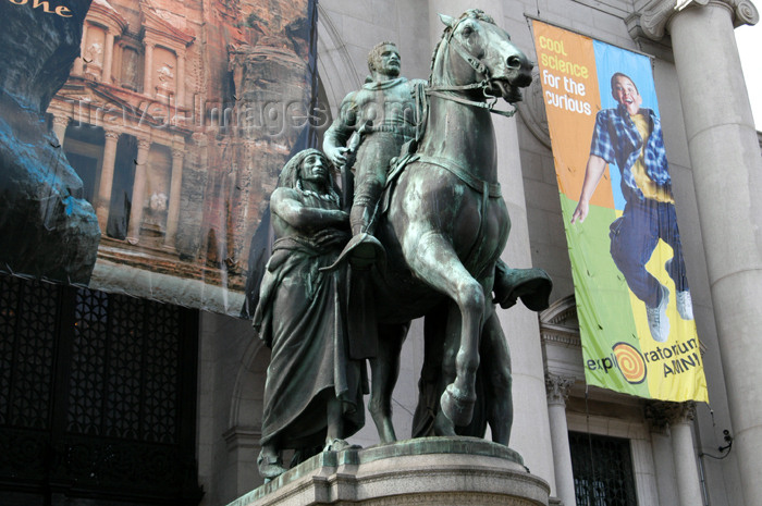 usa777: New York City (Manhattan): Theodore Roosevelt on his Stallion - Museum of Natural History - photo by C.McEachern - (c) Travel-Images.com - Stock Photography agency - Image Bank