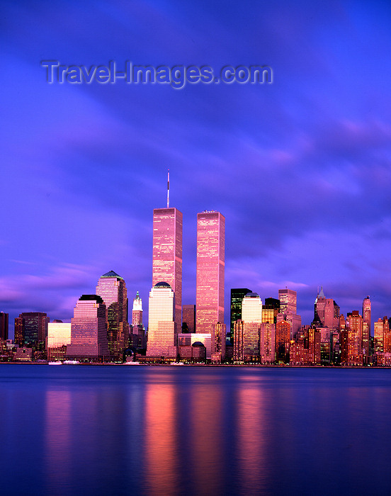 usa800: USA - Manhattan (New York): dusk - south of the island, still with the WTC twin towers - photo by A.Bartel - (c) Travel-Images.com - Stock Photography agency - Image Bank