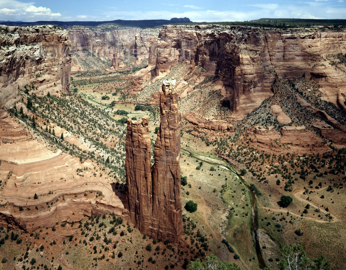 usa814: USA - Canyon de Chelly National Monument - Navajo Nation (Arizona): Spider Rock - stone column - 800 feet sandstone spire - junction of Canyon de Chelly and Monument Canyon - seen from South Rim Drive - photo by J.Fekete - (c) Travel-Images.com - Stock Photography agency - Image Bank