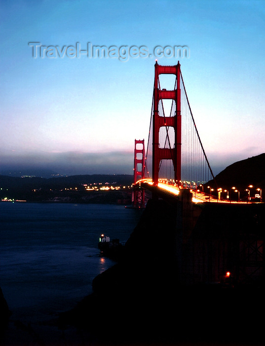 usa831: San Francisco (California): night view of Golden Gate bridge  - photo by J.Fekete - (c) Travel-Images.com - Stock Photography agency - Image Bank