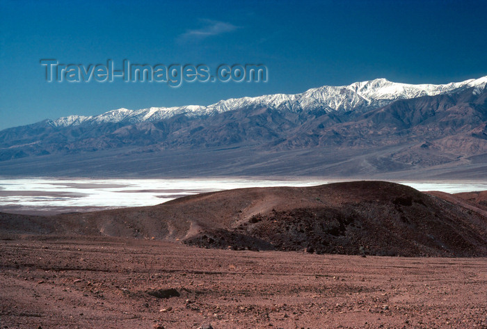 usa844: Panamint Mountain (California): snowy peaks overlooking Death Valley - photo by J.Fekete - (c) Travel-Images.com - Stock Photography agency - Image Bank