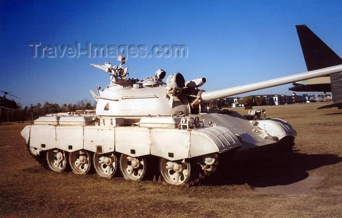 usa855: USA - Mobile (Alabama): T-54 - captured Iraqi tank - Gulf war - Soviet built - main battle tank - arms - weapons - photo by M.Torres - (c) Travel-Images.com - Stock Photography agency - Image Bank