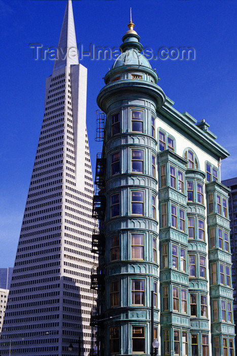 usa87: USA - San Francisco (California): Transamerica Pyramid - built on the location of the Montgomery Block, it has a structural height of 260 meters - designed by architect William Pereira - Columbus Tower / Sentinel Building - late Victorian steel-framed flatiron construction - home to film director Francis Ford Coppola American Zoetrope Studios - North Beach - photo by J.Fekete - (c) Travel-Images.com - Stock Photography agency - Image Bank