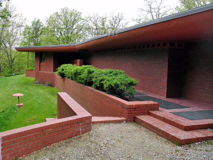 usa872: USA - Quasqueton - Buchanan County (Iowa): Cedar Rock house - designed by architect Frank Lloyd Wright for Lowell Walter - photo by G.Frysinger - (c) Travel-Images.com - Stock Photography agency - Image Bank