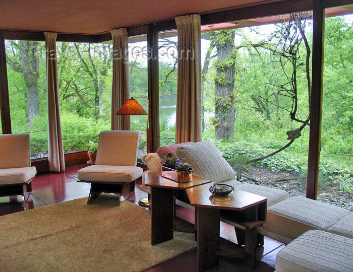 usa873: USA - Quasqueton - Buchanan County (Iowa): Cedar Rock house - designed by architect Frank Lloyd Wright for Lowell Walter - interior decoration - furniture - photo by G.Frysinger - (c) Travel-Images.com - Stock Photography agency - Image Bank