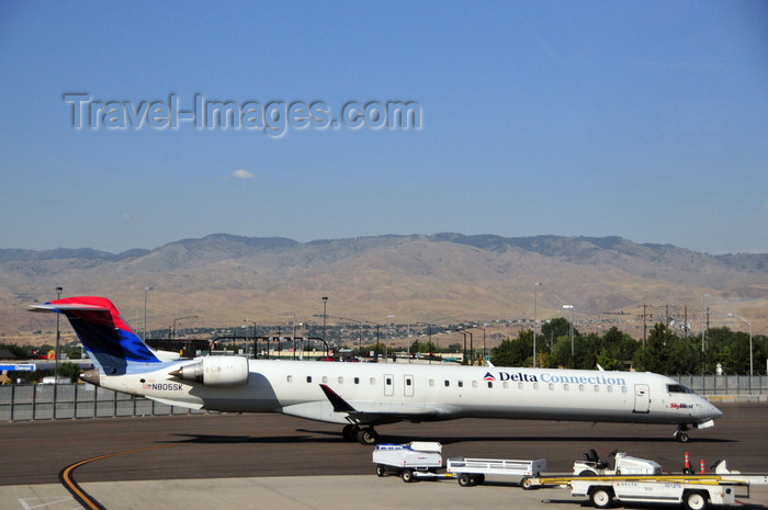 usa876: Boise, Idaho, USA: SkyWest Airlines Bombardier CL-600-2D24 Regional Jet CRJ-900 operating for Delta Connection - N805SK cn 15069 - Boise Airport - Gowen Field - BOI - photo by M.Torres - (c) Travel-Images.com - Stock Photography agency - Image Bank