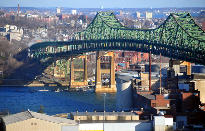 usa889: Boston, Massachusetts, USA: Charlestown - Tobin Memorial Bridge - Mystic River Bridge - cantilever truss bridge that spans the Mystic River from Charlestown to Chelsea - U.S. Route 1 - photo by M.Torres - (c) Travel-Images.com - Stock Photography agency - Image Bank