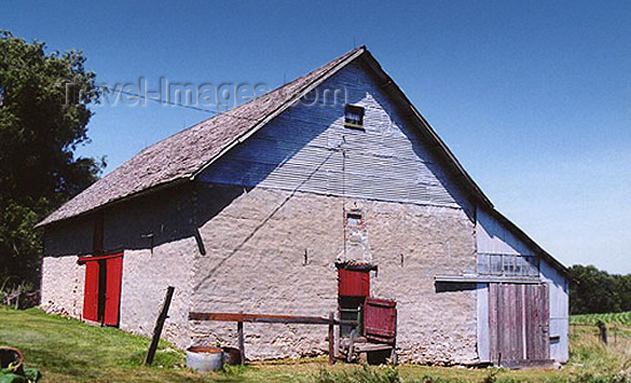usa911: Pisar/Kastanek, Nebraska, USA: barn - Czech Homestead in Nebraska - photo by G.Frysinger - (c) Travel-Images.com - Stock Photography agency - Image Bank