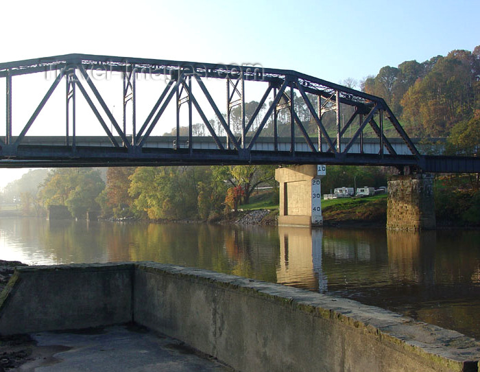 usa915: USA - Parkersburg (West Virginia): Little Kanawha river - truss bridge (photo by G.Frysinger) - (c) Travel-Images.com - Stock Photography agency - Image Bank