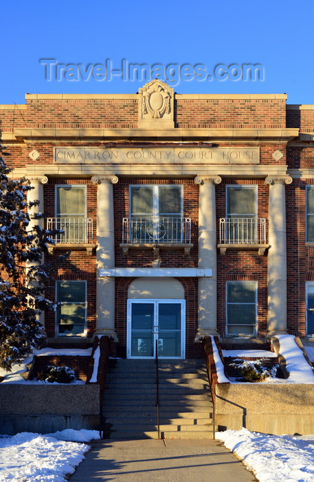 usa928: Boise City, Cimarron County, Oklahoma, USA: Cimarron County Courthouse House - red brick building in Classical Revival and Neoclassical styles, listed in the U.S. National Register of Historic Places - photo by M.Torres - (c) Travel-Images.com - Stock Photography agency - Image Bank