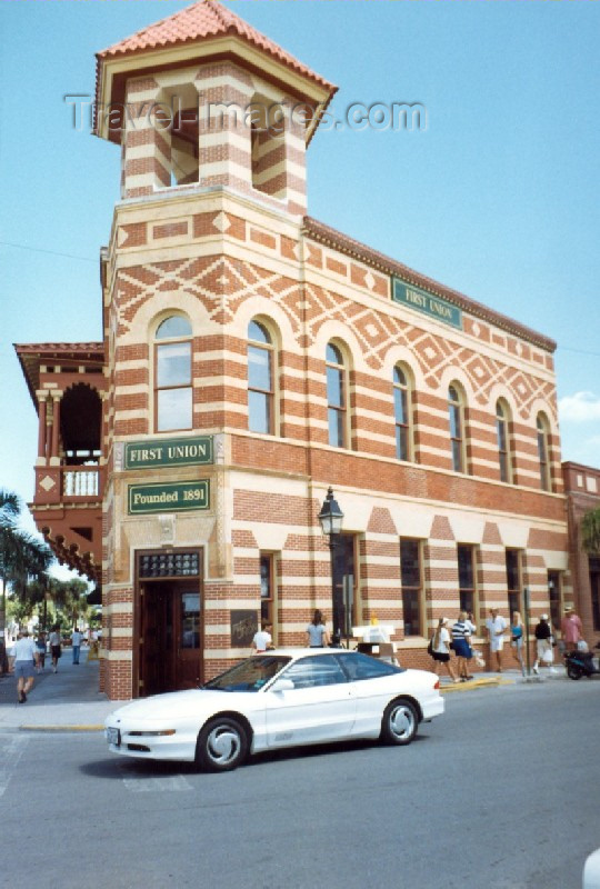 usa94: Key West / EYW (Florida): brick art - First Union bank (photo by Nacho Cabana) - (c) Travel-Images.com - Stock Photography agency - Image Bank