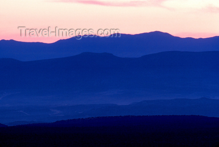 usa944: USA - Arizona: mountain range at sunset - photo by J.Fekete - (c) Travel-Images.com - Stock Photography agency - Image Bank