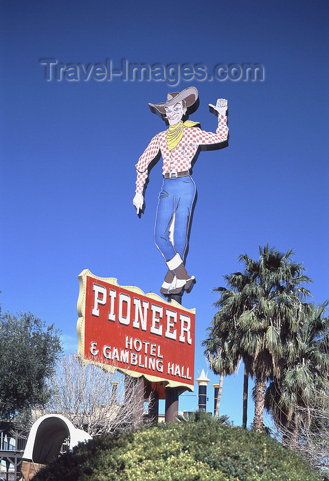usa971: Laughlin (Nevada): Pioneer Casino - cowboy - vic - photo by A.Bartel - (c) Travel-Images.com - Stock Photography agency - Image Bank