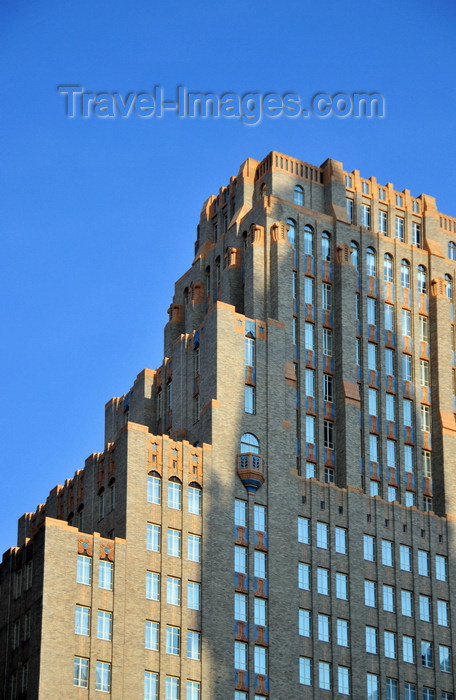 usa991: Philadelphia, Pennsylvania, USA: Market Street National Bank - Marriott Residence Inn - architects Ritter and Shay - Market and Juniper St. - photo by M.Torres - (c) Travel-Images.com - Stock Photography agency - Image Bank