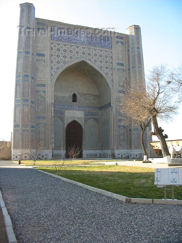 uzbekistan46: Uzbekistan - Samarkand / Samarqand / Samarcanda / SKD : Bib Hanim /Bibi-Khanum / Bibi-Khanim / Bibi Khonum mosque / Masjidi Jome / friday mosque - portal / pishtaq (photo by D.Ediev) - (c) Travel-Images.com - Stock Photography agency - Image Bank
