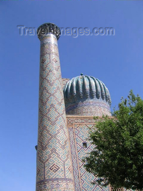 uzbekistan48: Uzbekistan - Samarkand / Samarqand / Samarcanda / SKD : Registan Square - Registan Square - Shir Dor madrasa - minaret (photo by J.Marian) - (c) Travel-Images.com - Stock Photography agency - Image Bank