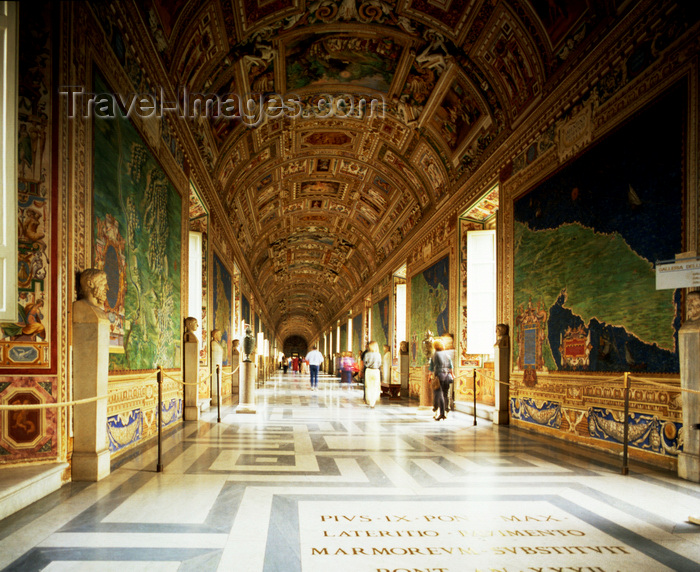 (c) Travel-Images.com - Stock Photography agency - the Global Image Bank