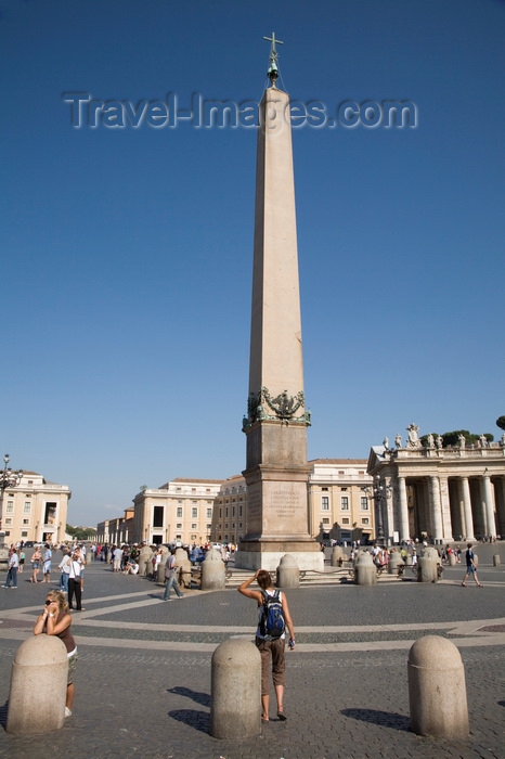 vatican48:  Vatican City, Rome - Saint Peter's square - Egyptian obelisk, known as 'The Witness' - photo by I.Middleton - (c) Travel-Images.com - Stock Photography agency - Image Bank
