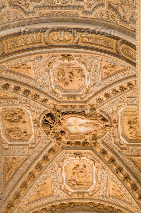 vatican51: Vatican City, Rome - Saint Peters Basilica - ceiling of the nave - photo by I.Middleton - (c) Travel-Images.com - Stock Photography agency - Image Bank