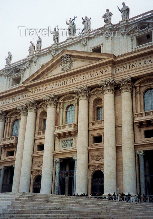 vatican9: Santa Sede - Vaticano - Roma - Entrance to St Peter's Basilica (photo by Miguel Torres) - (c) Travel-Images.com - Stock Photography agency - Image Bank