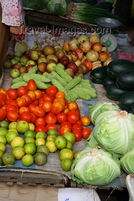 vietnam142: Ba Be National Park - Vietnam: fruit and vegetables - photo by Tran Thai - (c) Travel-Images.com - Stock Photography agency - Image Bank