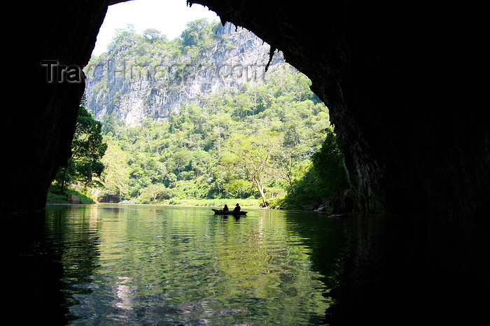 vietnam153: Ba Be National Park - Vietnam: Puong Cave through which the Nang River flows - photo by Tran Thai - (c) Travel-Images.com - Stock Photography agency - Image Bank