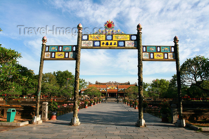 vietnam172: Hue - Vietnam: Imperial Citadel -  Thai Hoa, 'supreme peace' palace - Imperial Palace of the Nguyen dynasty - photo by Tran Thai - (c) Travel-Images.com - Stock Photography agency - Image Bank