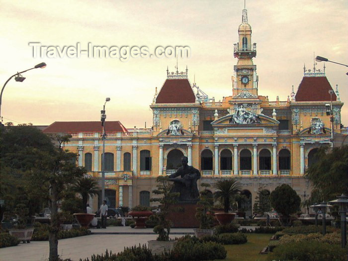 vietnam63: Vietnam - Ho Chi Minh city / Saigon: Opera House - photo by R.Ziff - (c) Travel-Images.com - Stock Photography agency - Image Bank