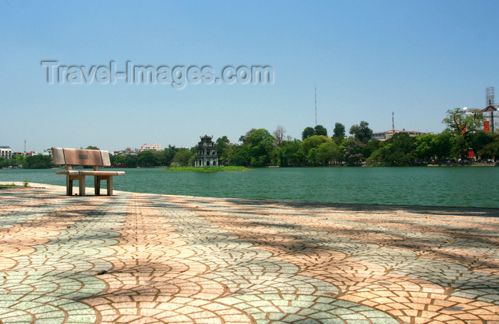 vietnam83: Hanoi - Vietnam - Hoan Kiem Lake, meaning 'Lake of the Returned Sword', also known as Ho Guom, 'Sword Lake' - photo by Tran Thai - (c) Travel-Images.com - Stock Photography agency - Image Bank