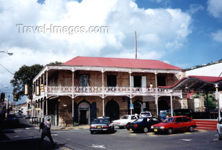 virgin-us10: US Virgin Islands - Saint Thomas: Charlotte Amalie - Market square and Kronprindsens Gade (photo by M.Torres) - (c) Travel-Images.com - Stock Photography agency - Image Bank