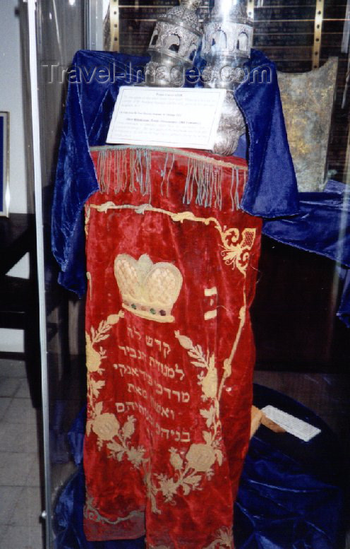 virgin-us19: US Virgin Islands - Saint Thomas: Charlotte Amalie - Torah at the Synagogue (photo by M.Torres) - (c) Travel-Images.com - Stock Photography agency - Image Bank