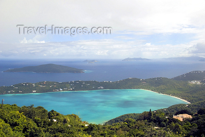 virgin-us36: US Virgin Islands - St. Thomas - Magens Bay and Lerkenlund bay - from Hull Bay road (photo by David Smith) - (c) Travel-Images.com - Stock Photography agency - Image Bank