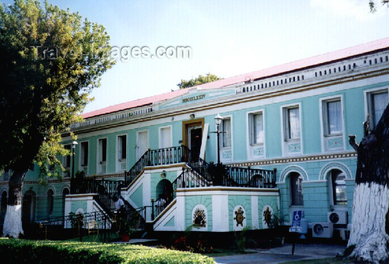 virgin-us4: US Virgin Islands - Saint Thomas : Charlotte Amalie - Virgin Islands Legislature (photo by M.Torres) - (c) Travel-Images.com - Stock Photography agency - Image Bank