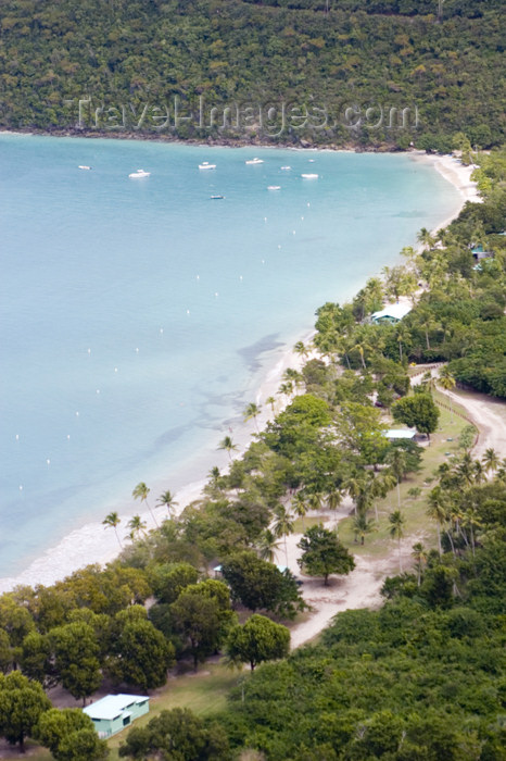 virgin-us40: US Virgin Islands - St. Thomas - Magens Bay: beach from above (photo by David Smith) - (c) Travel-Images.com - Stock Photography agency - Image Bank