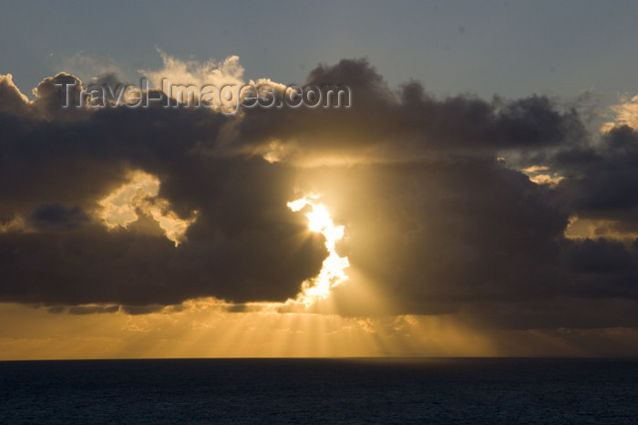 virgin-us57: St. Thomas, US Virgin Islands: Caribbean sunset (photo by David Smith) - (c) Travel-Images.com - Stock Photography agency - Image Bank