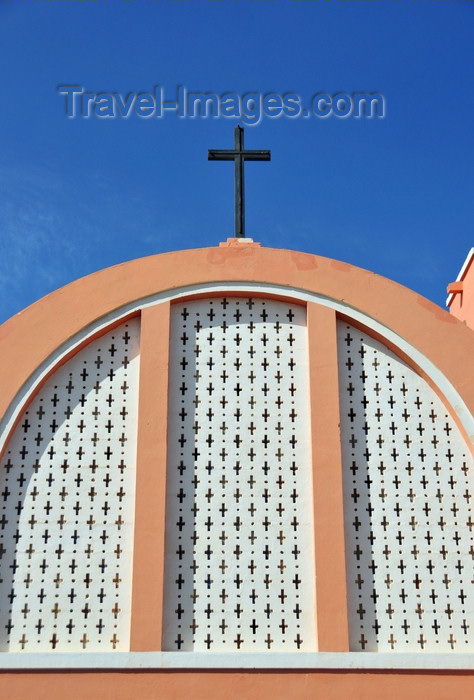 western-sahara133: Laâyoune / El Aaiun, Saguia el-Hamra, Western Sahara: Spanish Cathedral, built like an hangar - photo by M.Torres - (c) Travel-Images.com - Stock Photography agency - Image Bank