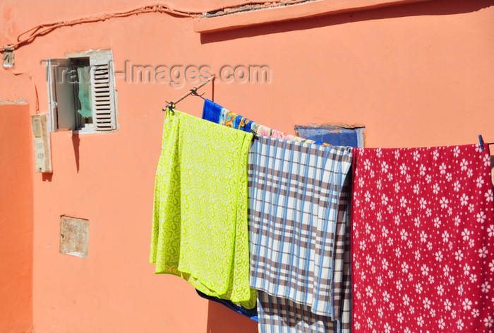 western-sahara71: Laâyoune / El Aaiun, Saguia el-Hamra, Western Sahara: blankets in the sun - Colonial district - photo by M.Torres - (c) Travel-Images.com - Stock Photography agency - Image Bank