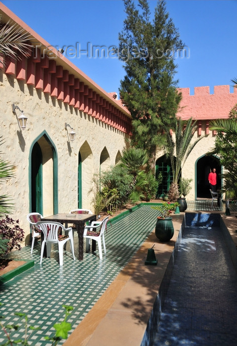 western-sahara84: Laâyoune / El Aaiun, Saguia el-Hamra, Western Sahara: Hotel Parador - Spanish patio with a touch of Moroccan Riad - photo by M.Torres - (c) Travel-Images.com - Stock Photography agency - Image Bank