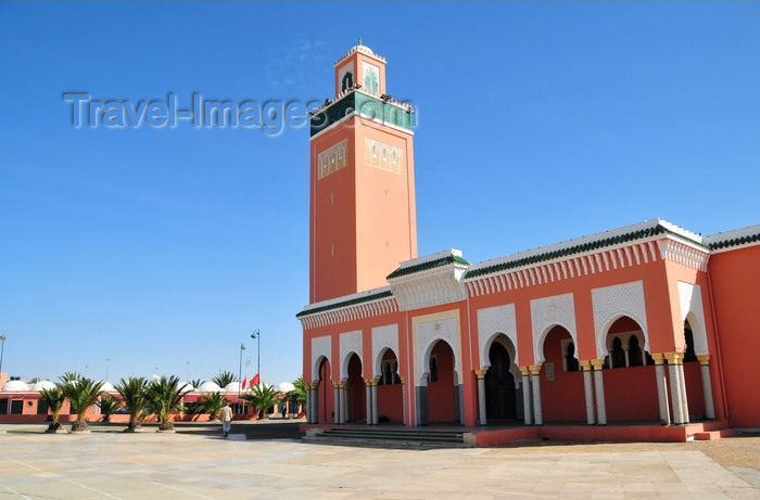 western-sahara92: Laâyoune / El Aaiun, Saguia el-Hamra, Western Sahara: Moulay Abdel Aziz Great Mosque - Friday mosque - Maliki madhab - photo by M.Torres - (c) Travel-Images.com - Stock Photography agency - Image Bank