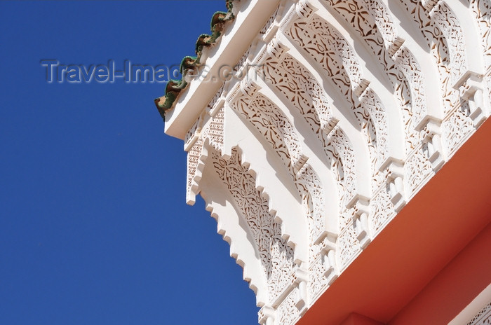 western-sahara96: Laâyoune / El Aaiun, Saguia el-Hamra, Western Sahara: decorative cornice - Moulay Abdel Aziz Great Mosque - photo by M.Torres - (c) Travel-Images.com - Stock Photography agency - Image Bank