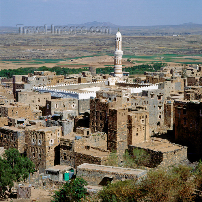 yemen16: Shibam, Hadhramaut Governorate, Yemen : Mosque in the old walled city - UNESCO World Heritage Site - photo by W.Allgower - (c) Travel-Images.com - Stock Photography agency - Image Bank
