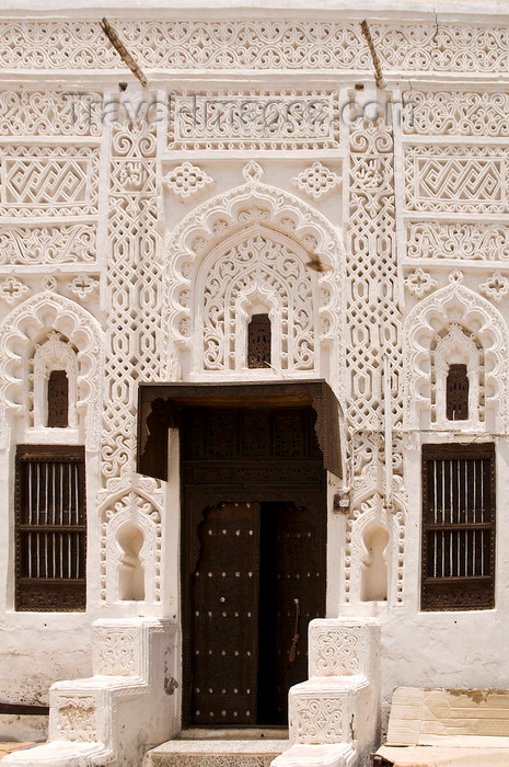 yemen97: Zabid, Al Hudaydah governorate, Yemen: ornate decoration on house - photo by J.Pemberton - (c) Travel-Images.com - Stock Photography agency - Image Bank