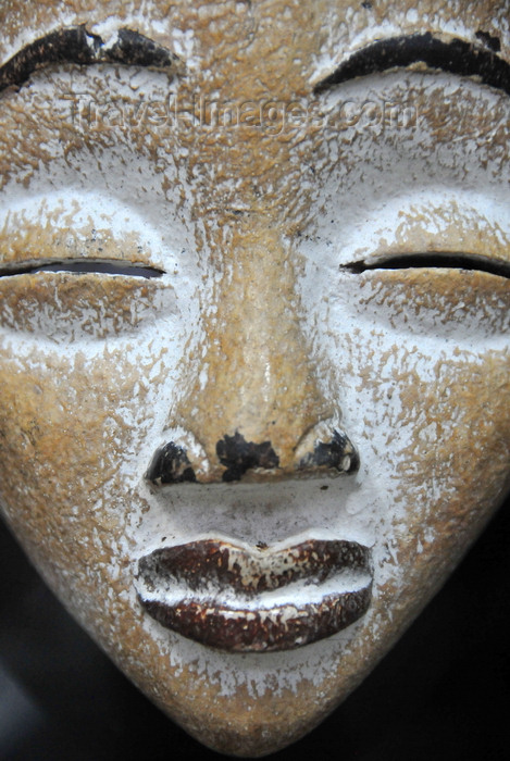 zambia50: Lusaka, Zambia: African mask with tranquil expression - photo by M.Torres - (c) Travel-Images.com - Stock Photography agency - Image Bank